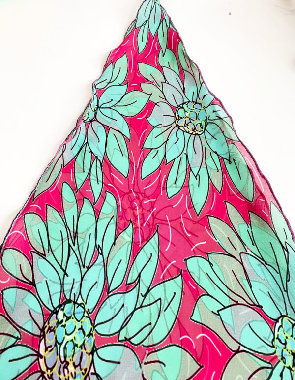Green Sunflowers rumble scarf - Image 3
